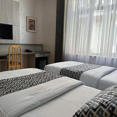 Atrium Hotel Buchara Exteriör bild
